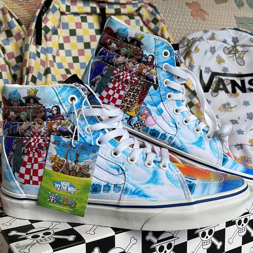Vans Men’s Sk8-Hi
One Piece Punk Hazard Multi 
VN0007NS448
Sneakers - Picture 10 of 16